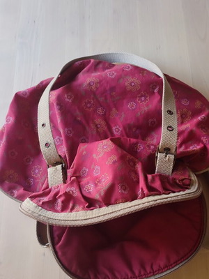 Shoulder bag like new, red