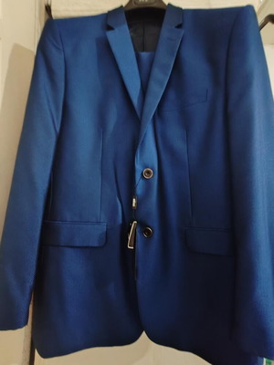 Sogo men's suit new, size 54 with gift handkerchief and tie