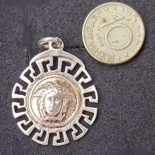 Висулка Versace с горгоната, сребърна 925, употребявана