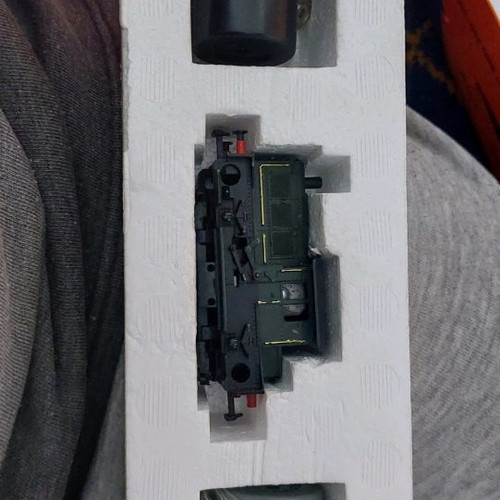 Roco train engine with wagons and electric tracks, package in excellent condition