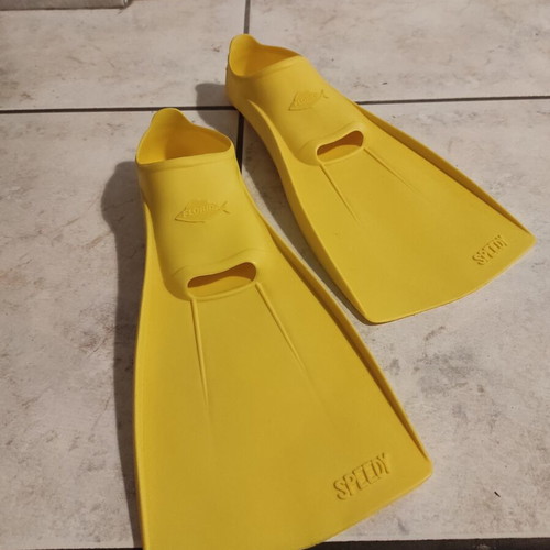 Florida Speedy swim fins size 28-30 yellow like new