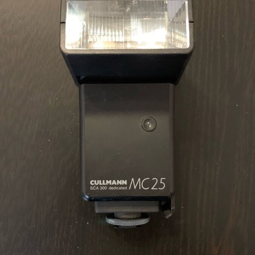 Cullmann MC25 flash used