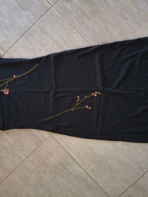 Raxevsky long dress with embroidered flowers like new, black