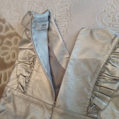 Silver girls' dress Alice size 5-6 years like new
