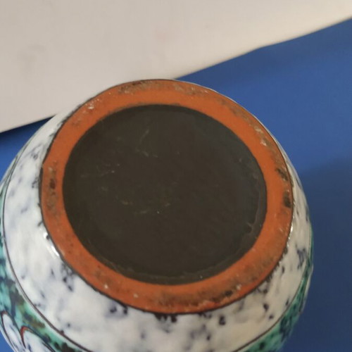 Ceramic vase with embossed design like new, vintage style