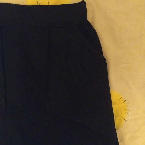 Knitted skirt size S-M, black, elastic waist, pockets