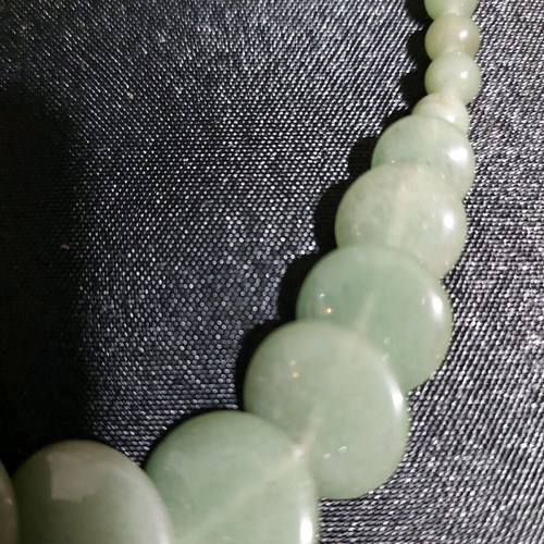 Nephrite semi-precious stone necklace