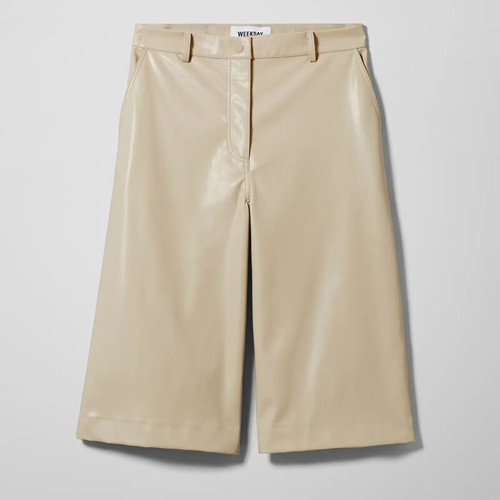 Weekday faux leather shorts like new, size 36, beige