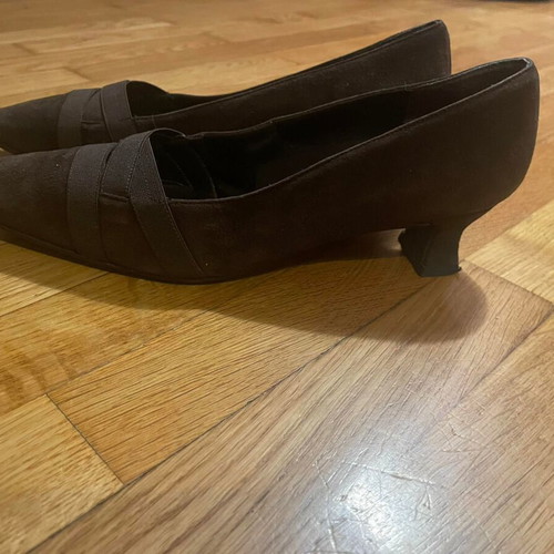 Vintage Russell & Bromley X Stuart Weitzman brown suede pumps used, size 38