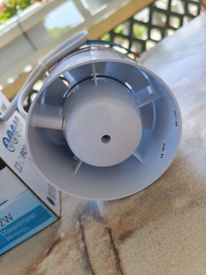 Ανεμιστήρας 12V για σωλήνα 10cm διαμέτρου σαν καινούργιο