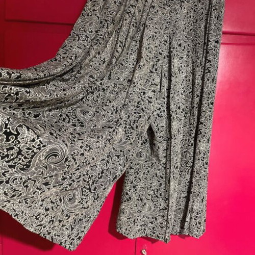 Pleated pants like new, designer vintage, black and white