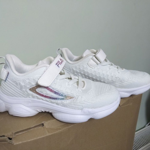 Fila girls' shoes size 34 like new, white athletic