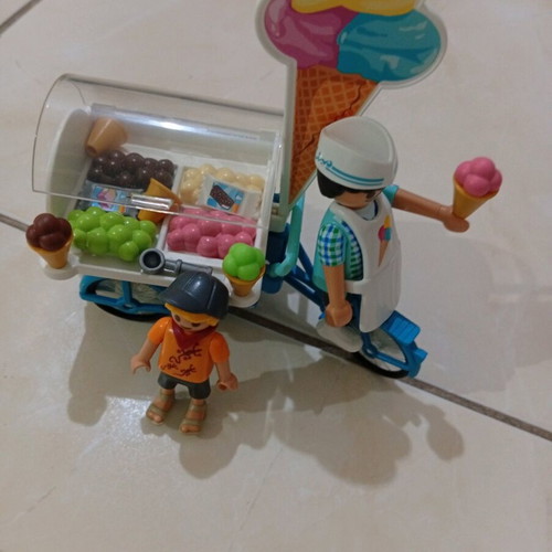 Playmobil Ice Cream Vendor with Bicycle set like new