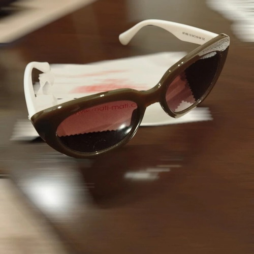 Marabu cat-eye sunglasses like new, brown with white arms