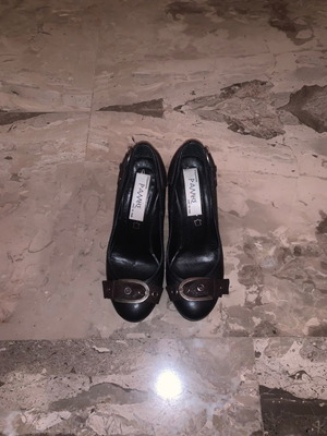 Rallis heels used, black with brown details, size 35
