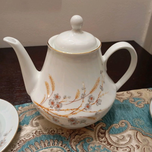 Vintage retro porcelain tea set like new, made in Bulgaria