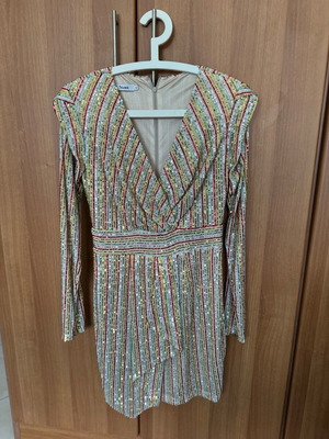 Toi&Moi sequins dress like new, size S fits medium