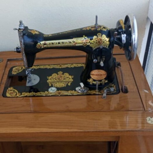 Mersedes sewing machine used from 1902