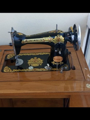 Mersedes sewing machine used from 1902