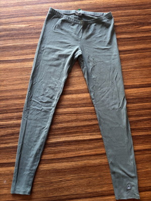 Benetton leggings used 2XL for 11-12 years green