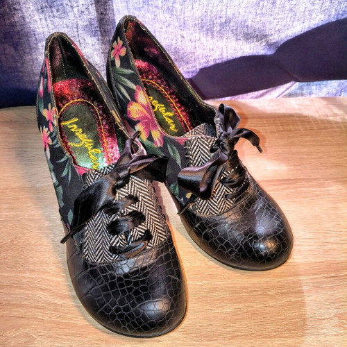 Irregular Choice shoes No. 39 vintage like new, black multicolor