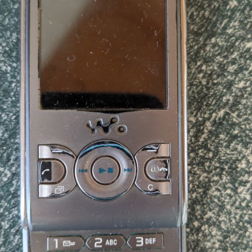Sony Ericsson W580i Walkman vintage slider phone for parts or repair