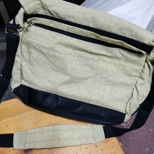 Urban school messenger bag like new, 40x35 cm