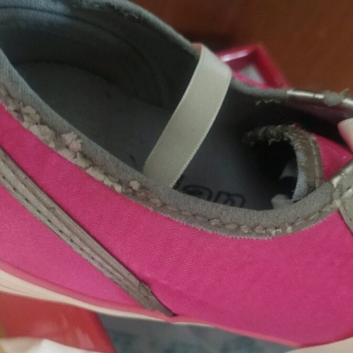 Sneakers women's size 38 fuchsia metallic like new