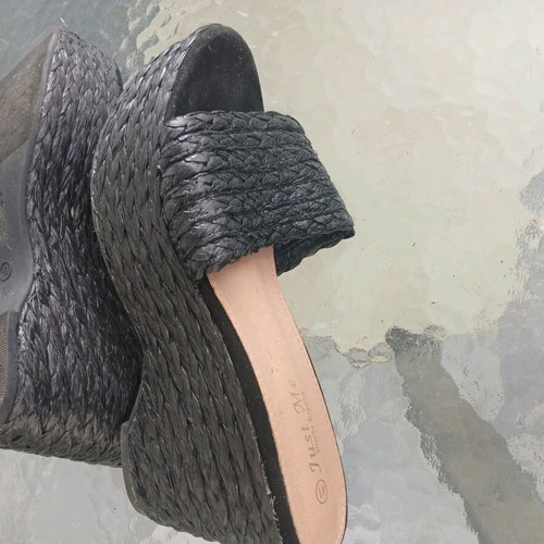 Sabot straw type like new, size 40, black