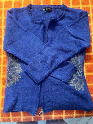 Zaketa with zipper like new, blue jean color, size M