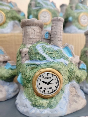 Ceramic house clock new 10×8cm