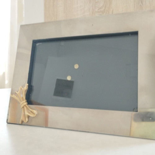 Set of 2 Premium Metal Photo Frames with Gold Bows like new