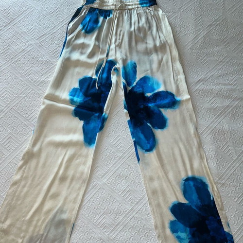 Zara satin pants like new, size XS