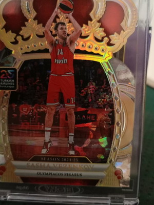 Sasha Vezenkov 01/10 Crown Royale Olympiacos Piraeus card new