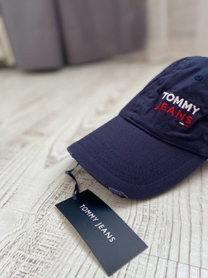 Tommy Jeans hat new, size 58