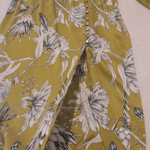 Zara women's midi printed dress new, size medium