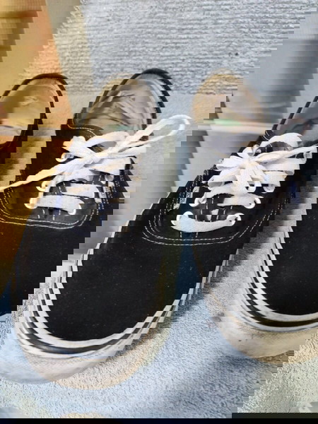 VANS AUTHENTIC LOW