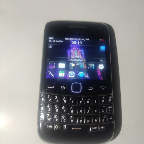 Blackberry 9790 like new with battery and charger