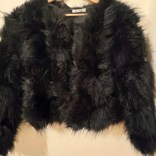 Faux Fur Cropped Jacket Cherry Koko like new, black, size S/M