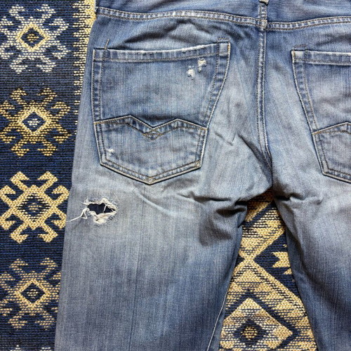 Replay vintage skinny jeans men's medium like new, blue with rips