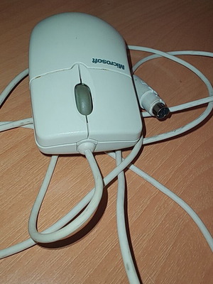 Microsoft PS2 mouse used, excellent working condition
