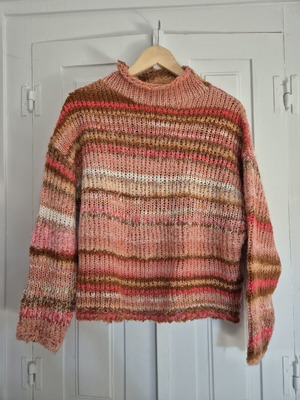 Benetton multicolor sweater size S like new, acrylic yarn