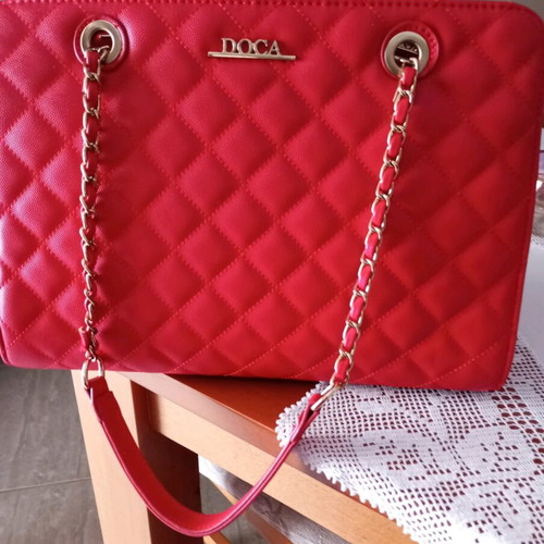 Doca shoulder bag red quilted design like new