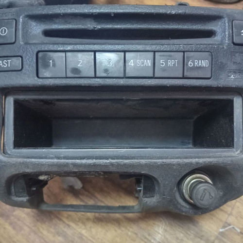 Toyota Yaris radio CD DVD used