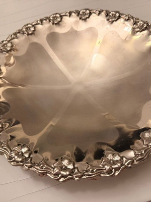 Vintage metal fruit bowl 29 cm with embossed floral border