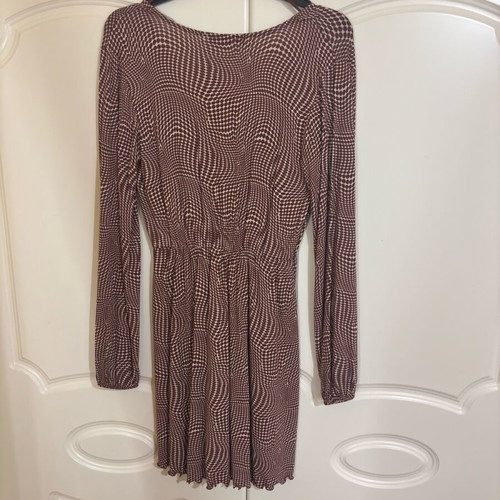 Cruise dress burgundy white like new, size S
