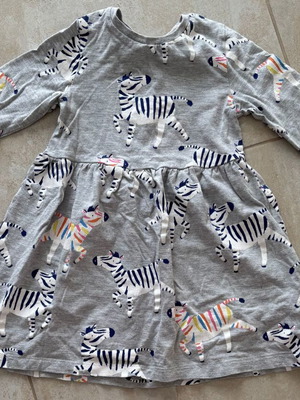 Marks and Spenser dress grey like new, unworn for ages 3-4