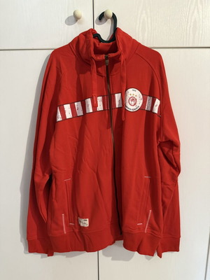 Olympiacos Puma sweatshirt XL new with tags