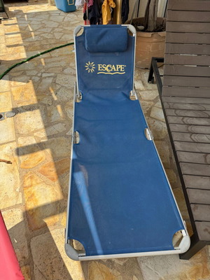 Escape Aluminum Beach Sun Loungers used, set of 2 with cushions