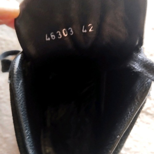 Men's shoes boot style like new, size 42, black